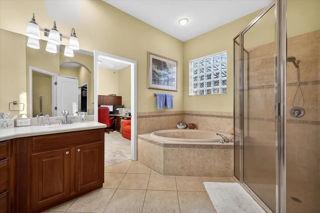 5510 E Longboat Boulevard Tampa FL 33615