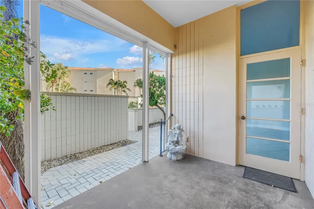 7400 Sun Island Drive S South Pasadena FL 33707