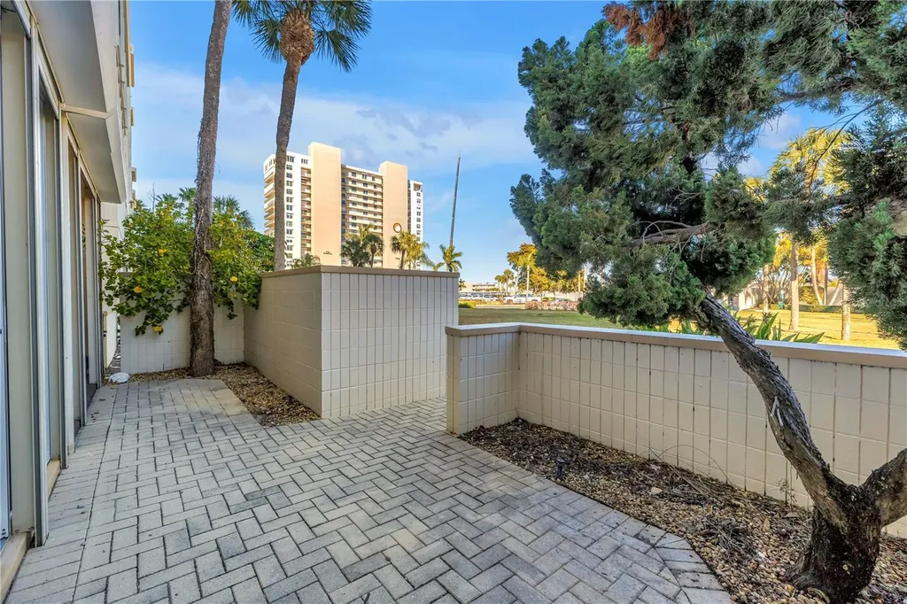 7400 Sun Island Drive S South Pasadena FL 33707