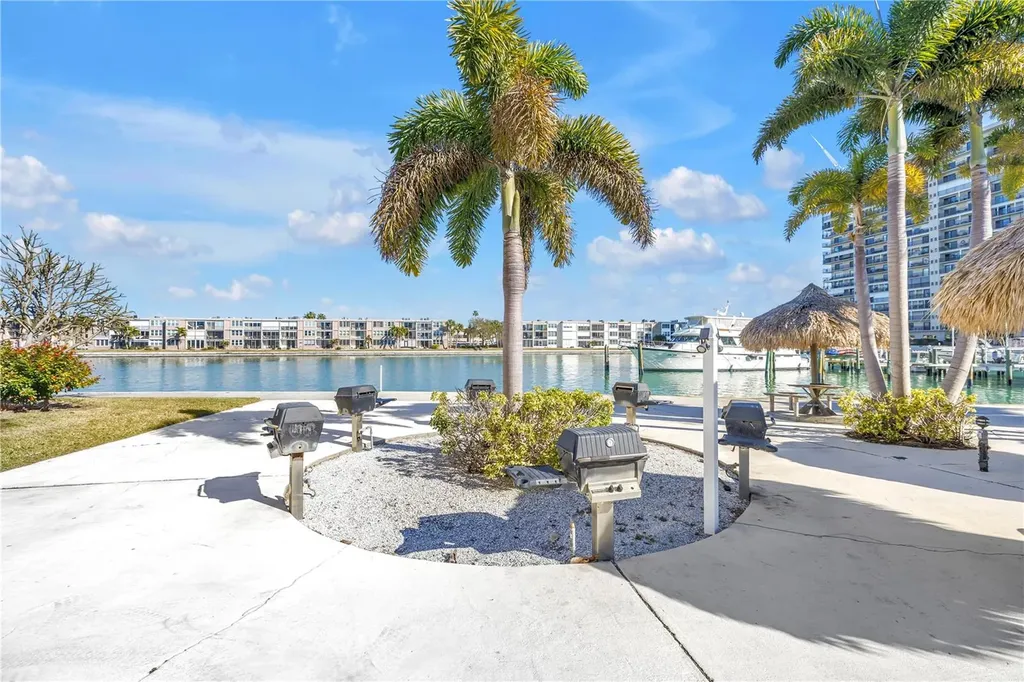 7400 Sun Island Drive S South Pasadena FL 33707