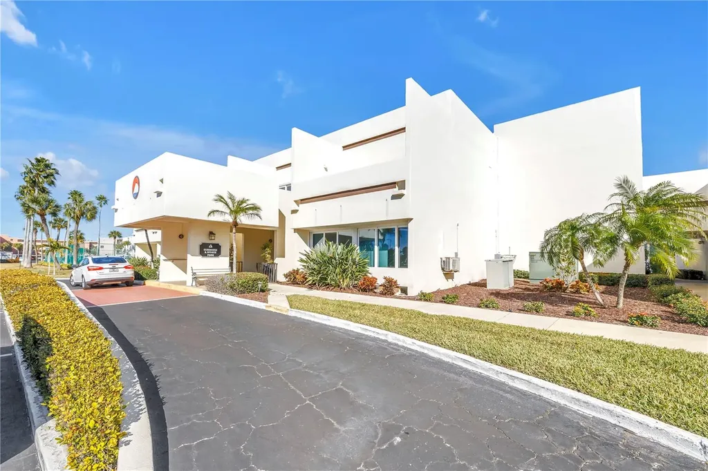 7400 Sun Island Drive S South Pasadena FL 33707