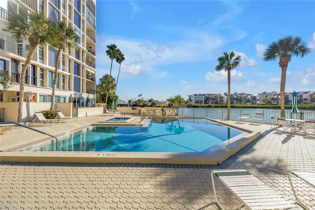 7400 Sun Island Drive S South Pasadena FL 33707