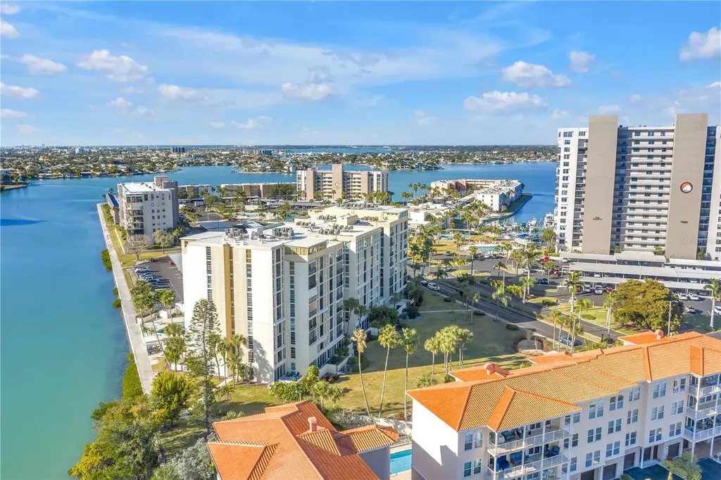 7400 Sun Island Drive S South Pasadena FL 33707