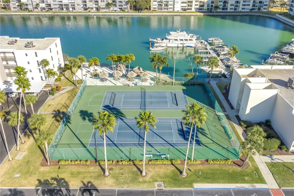 7400 Sun Island Drive S South Pasadena FL 33707