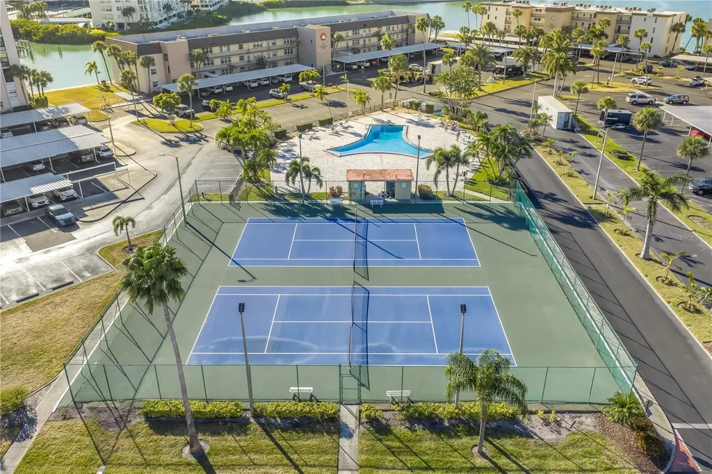 7400 Sun Island Drive S South Pasadena FL 33707