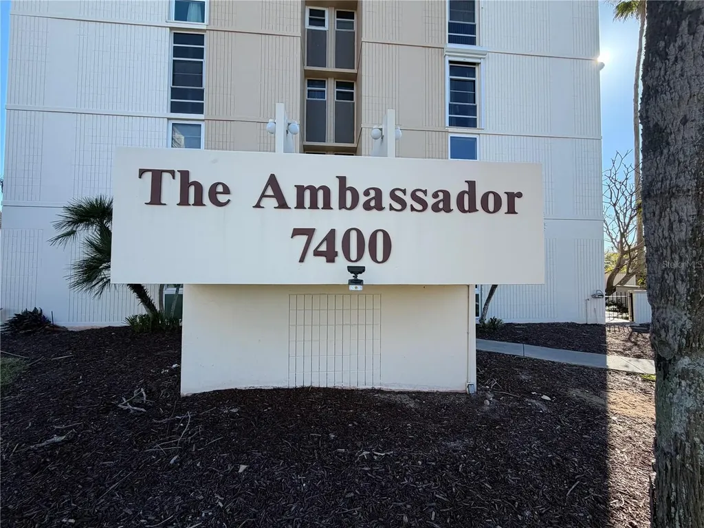 7400 Sun Island Drive S South Pasadena FL 33707