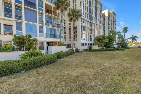 7400 Sun Island Drive S South Pasadena FL 33707