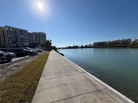 7400 Sun Island Drive S South Pasadena FL 33707
