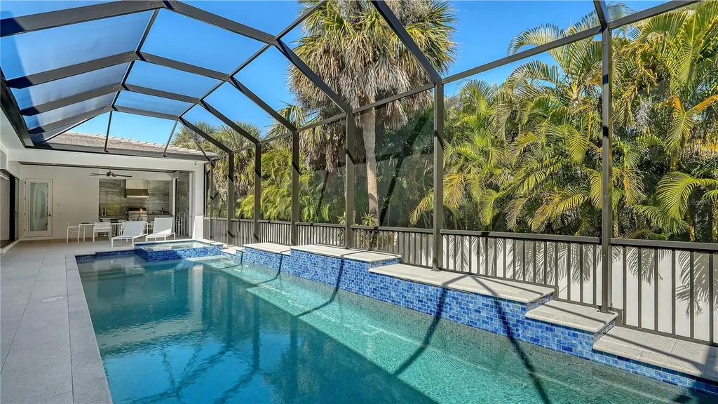 575 S Spoonbill Drive Sarasota FL 34236