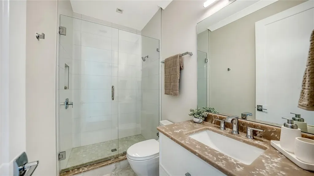 575 S Spoonbill Drive Sarasota FL 34236