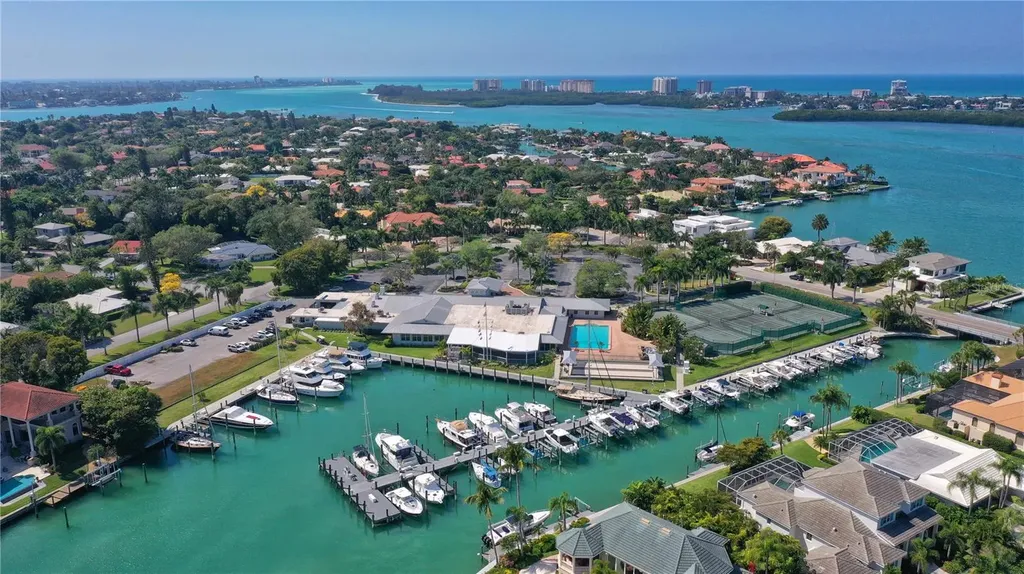 575 S Spoonbill Drive Sarasota FL 34236