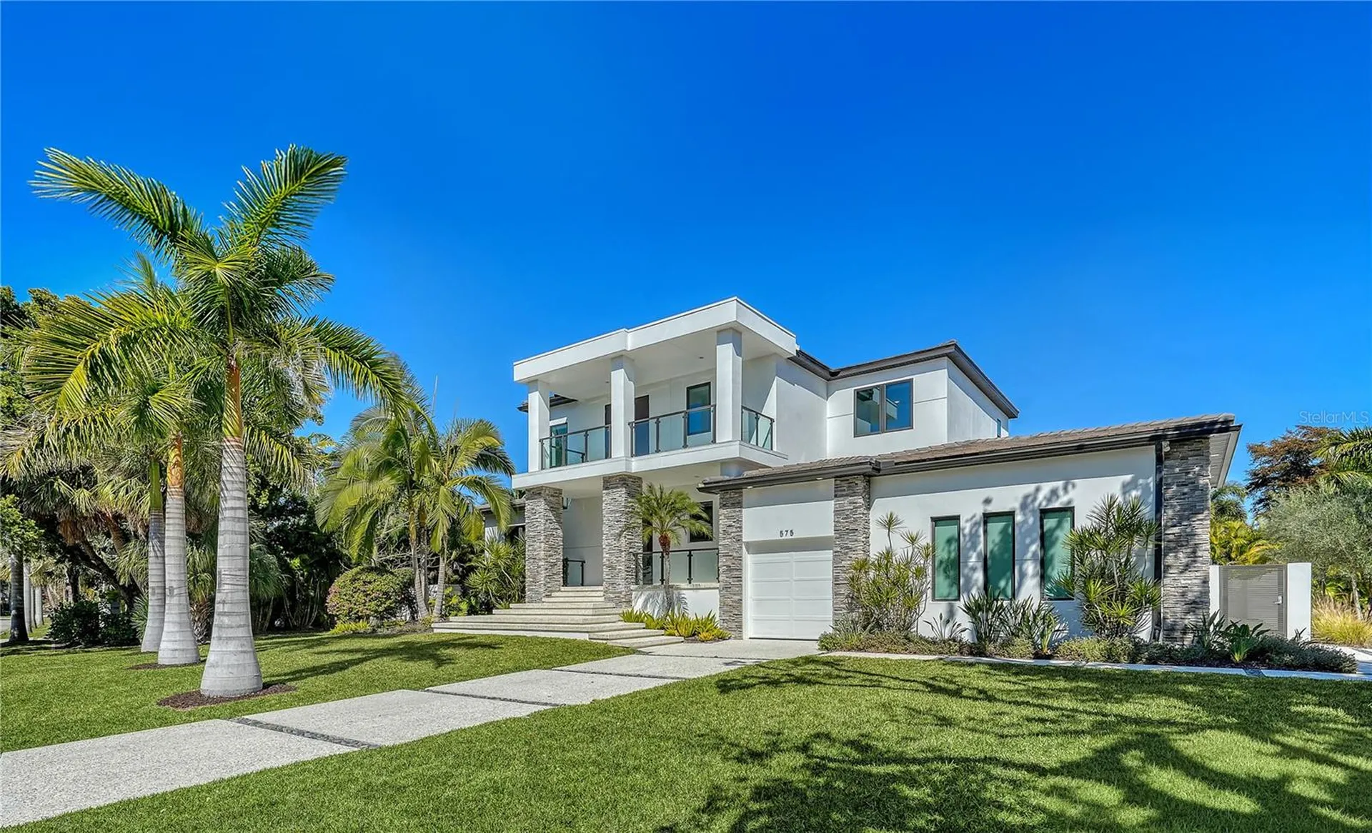 575 S Spoonbill Drive Sarasota FL 34236