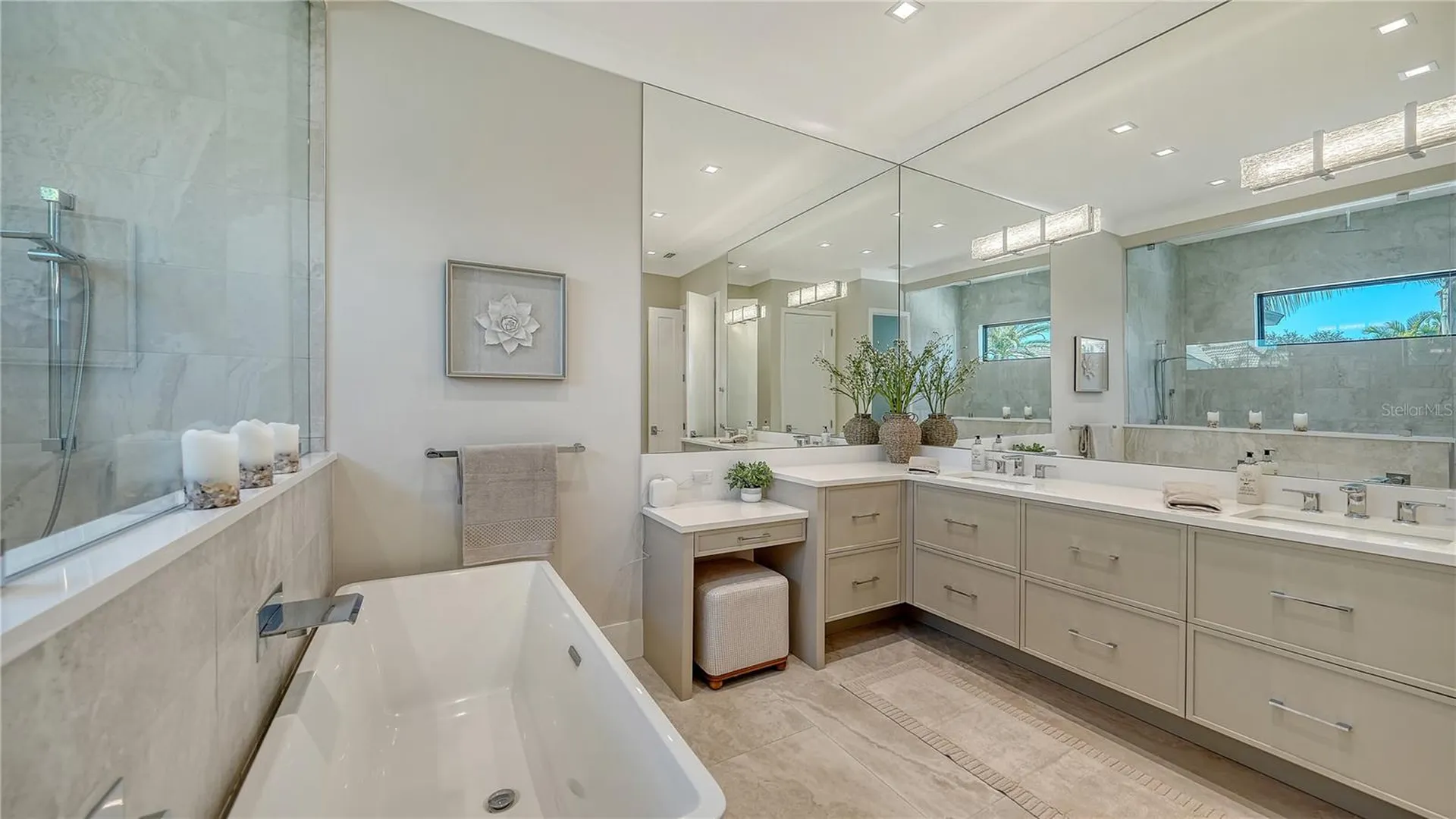 575 S Spoonbill Drive Sarasota FL 34236