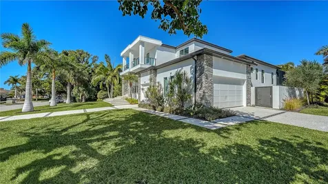 575 S Spoonbill Drive Sarasota FL 34236