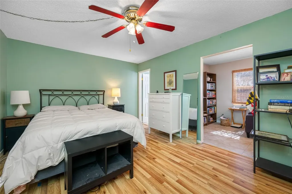 5217 81st Street N St Petersburg FL 33709
