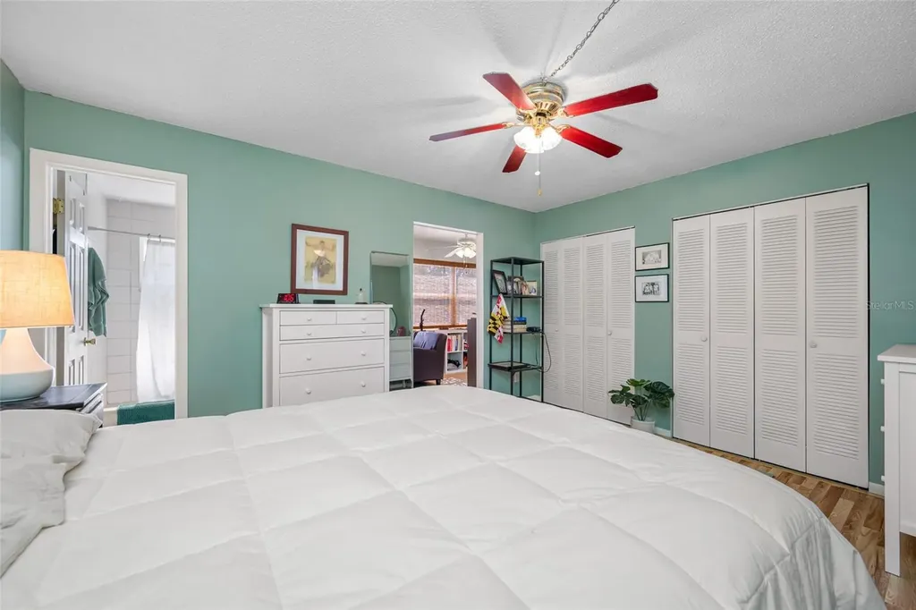 5217 81st Street N St Petersburg FL 33709