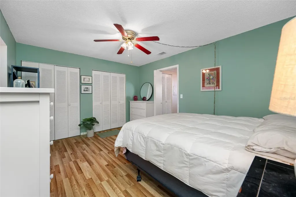 5217 81st Street N St Petersburg FL 33709