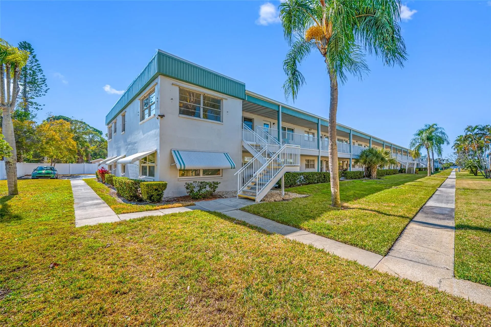 5217 81st Street N St Petersburg FL 33709