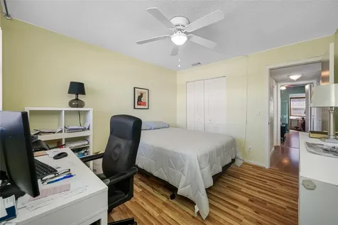 5217 81st Street N St Petersburg FL 33709