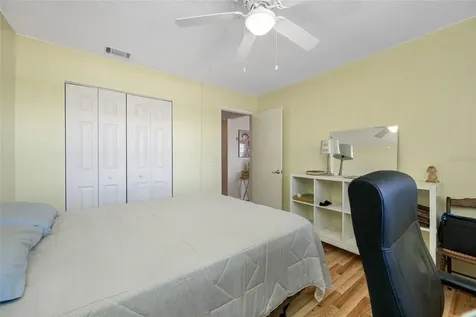 5217 81st Street N St Petersburg FL 33709