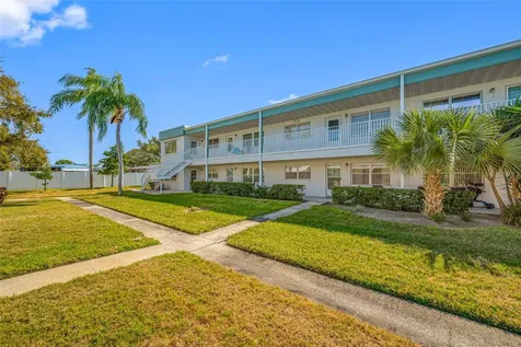 5217 81st Street N St Petersburg FL 33709
