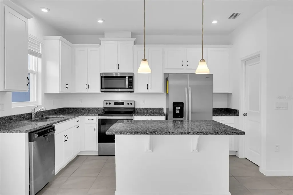 1160 Lakeshore Breeze Place Kissimmee FL 34747