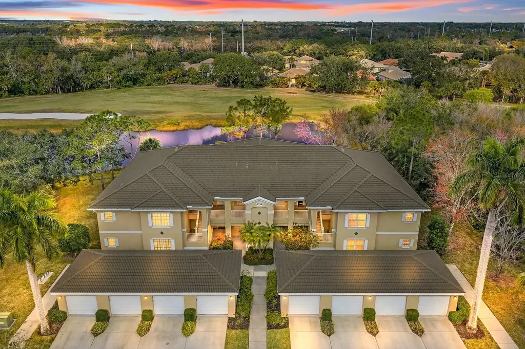 6334 Grand Oak Circle Bradenton FL 34203