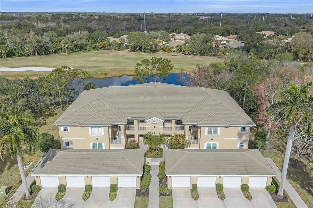 6334 Grand Oak Circle Bradenton FL 34203