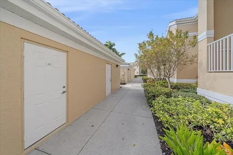 6334 Grand Oak Circle Bradenton FL 34203