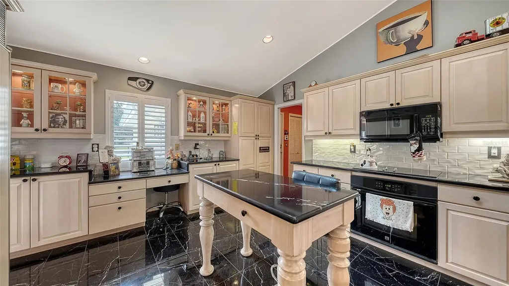 7421 Weeping Willow Boulevard Sarasota FL 34241