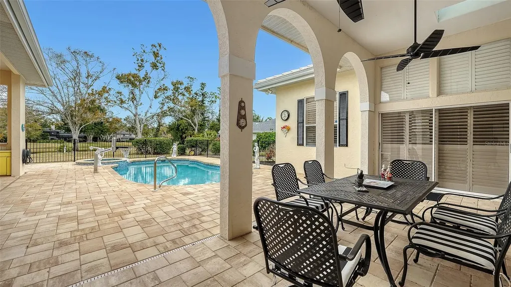 7421 Weeping Willow Boulevard Sarasota FL 34241