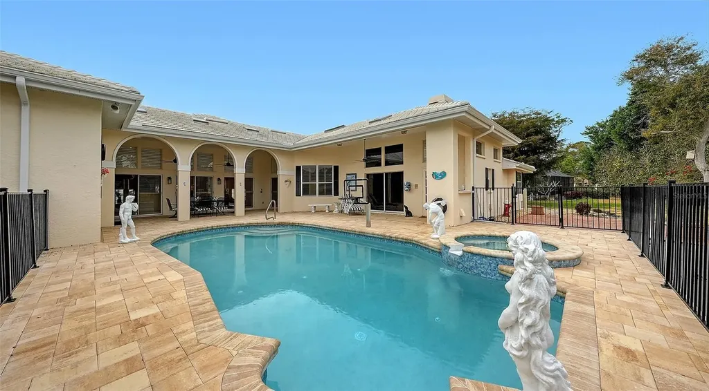 7421 Weeping Willow Boulevard Sarasota FL 34241