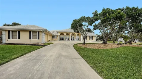 7421 Weeping Willow Boulevard Sarasota FL 34241