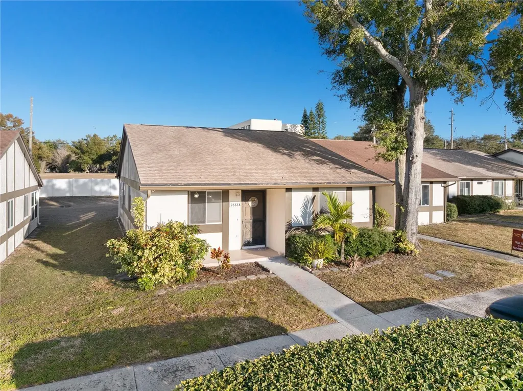 2888 Bancroft Circle E Palm Harbor FL 34683
