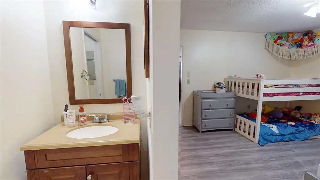 2888 Bancroft Circle E Palm Harbor FL 34683