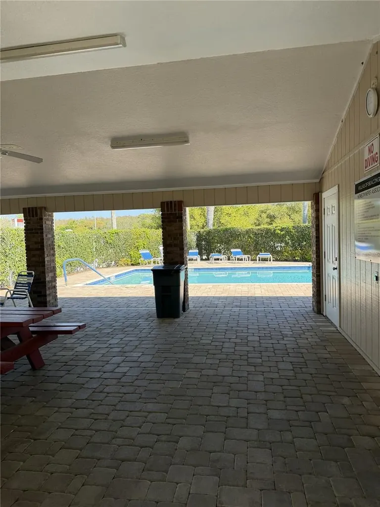 2888 Bancroft Circle E Palm Harbor FL 34683