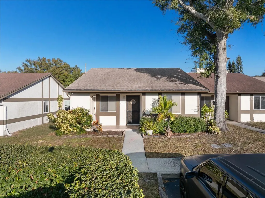 2888 Bancroft Circle E Palm Harbor FL 34683