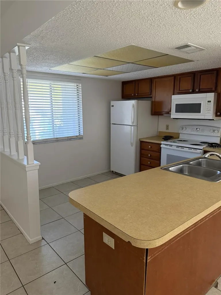 2888 Bancroft Circle E Palm Harbor FL 34683