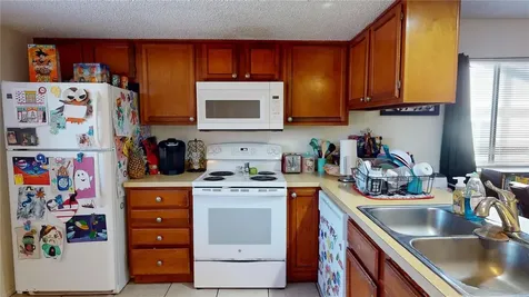 2888 Bancroft Circle E Palm Harbor FL 34683