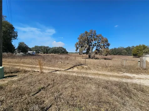 13308 Duck Lake Canal Road Dade City FL 33525
