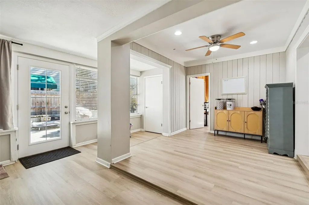 2302 S Arrawana Avenue Tampa FL 33629