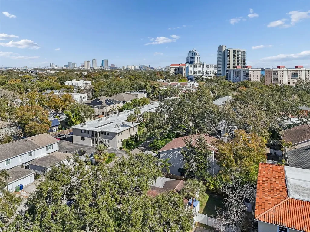 2302 S Arrawana Avenue Tampa FL 33629