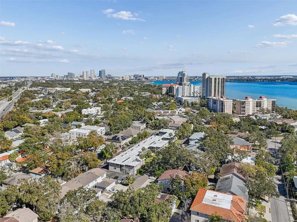 2302 S Arrawana Avenue Tampa FL 33629