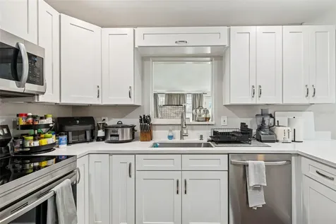 2302 S Arrawana Avenue Tampa FL 33629