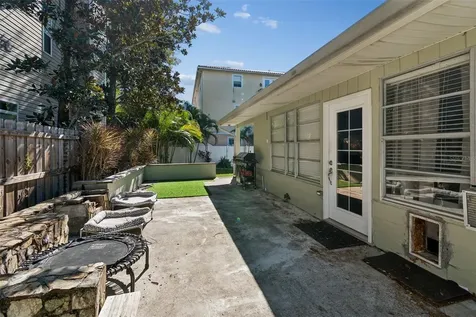 2302 S Arrawana Avenue Tampa FL 33629