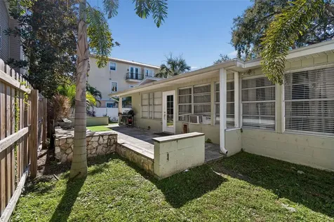 2302 S Arrawana Avenue Tampa FL 33629