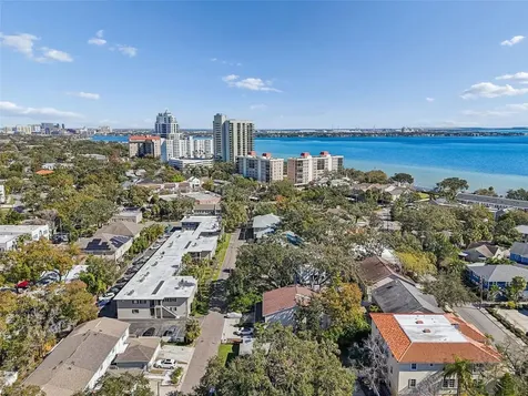 2302 S Arrawana Avenue Tampa FL 33629