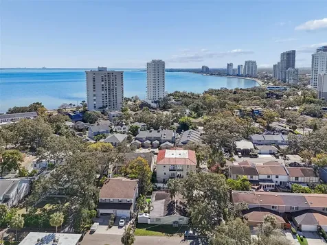 2302 S Arrawana Avenue Tampa FL 33629