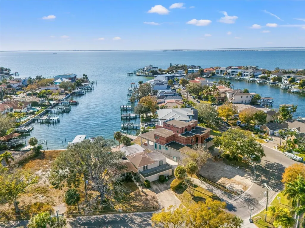 2605 S Beach Drive Tampa FL 33629