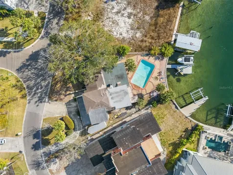 2605 S Beach Drive Tampa FL 33629